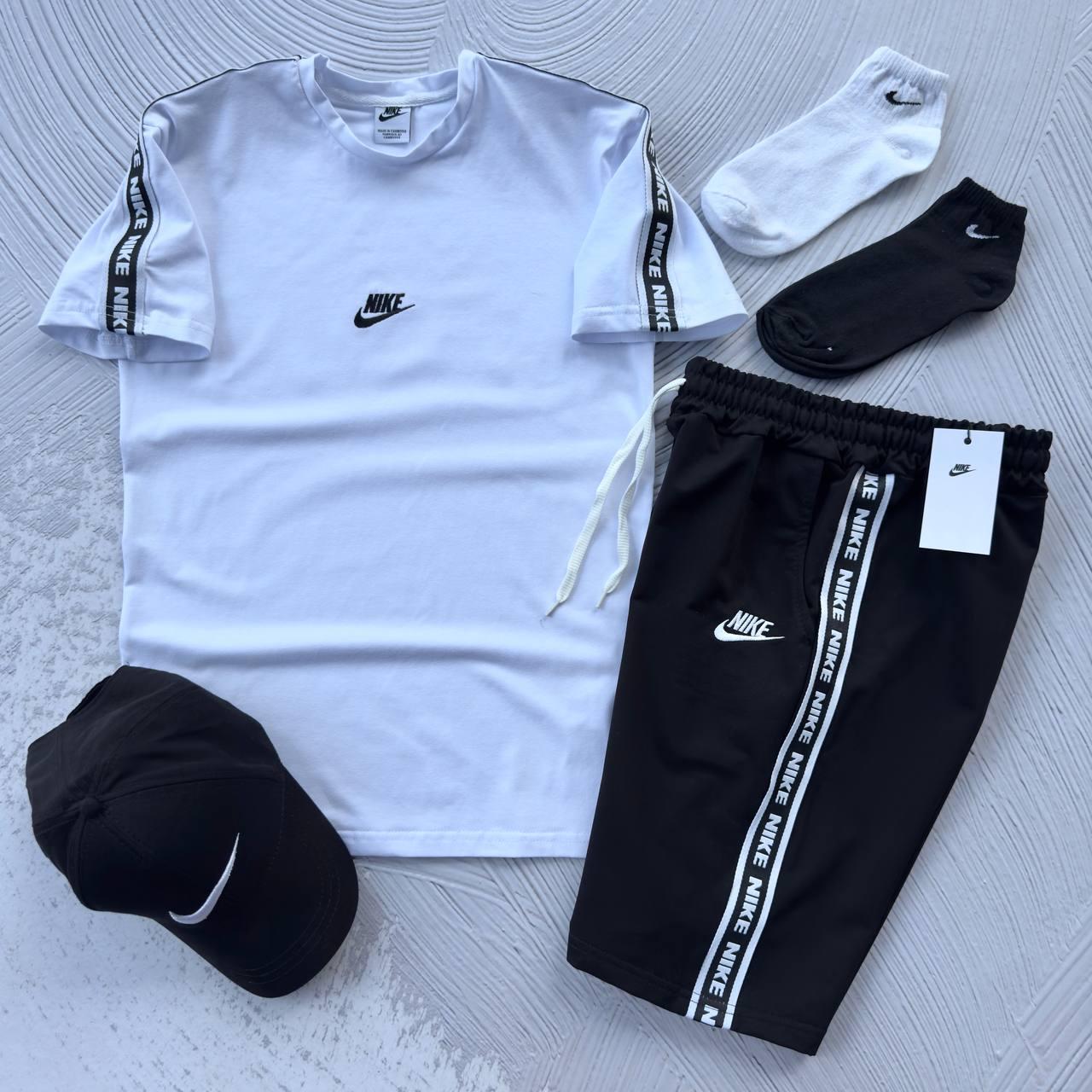 Чоловічий літній костюм Nike Футболка + Шорти + Кепка + Носки у подарунок білий Комплект Найк