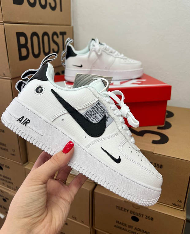 Жіночі кросівки Nike Air Force 1 white L8 utility White Black Найк Форс чорно-білі кеди низькі шкіряні