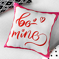 Подушка з принтом 40х40 см Be mine