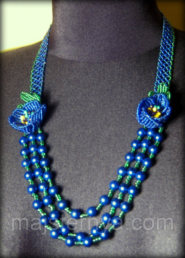 Намисто з бісеру та намистинок синього кольору від Синій гердан у вигляді кольє з квітами