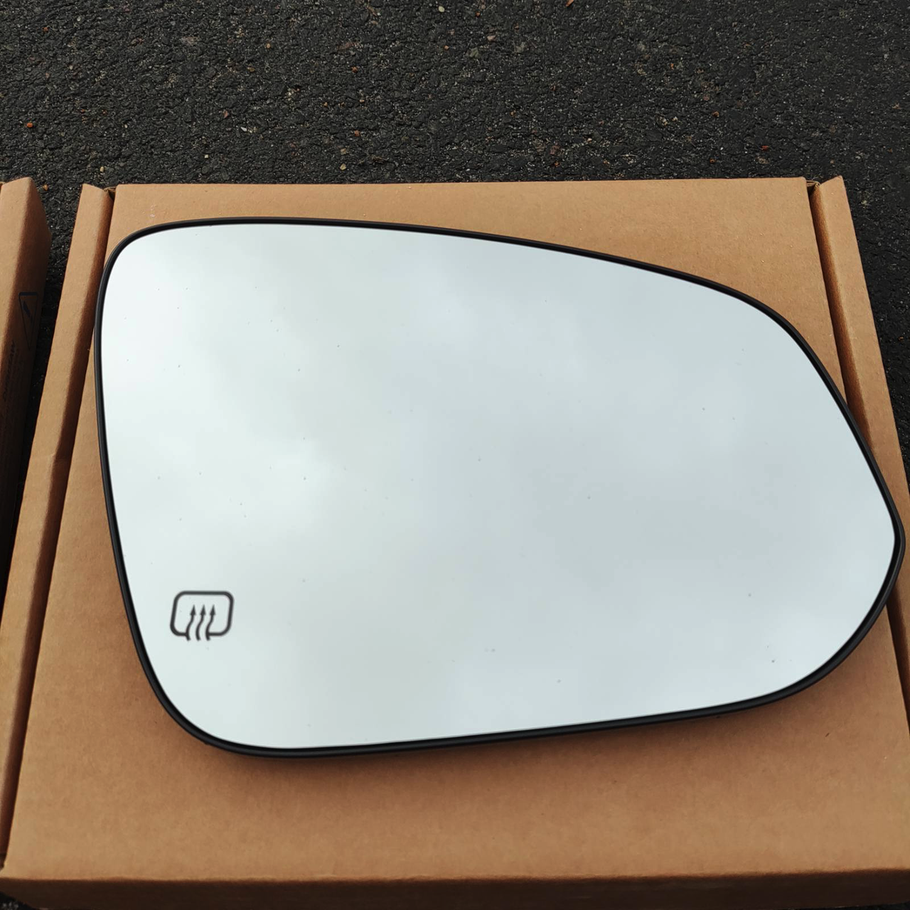 Toyota HIGHLANDER U50 (Тойота Хайлендер) 2013-2020 вкладиш (дзеркальний елемент) дзеркала правого, фото 1