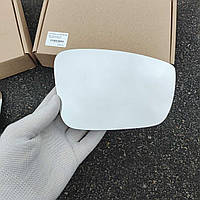 Вкладиш дзеркала (дзеркальний елемент) правого VW Passat B7 USA (Фольксваген Пассат Б7 Америка)