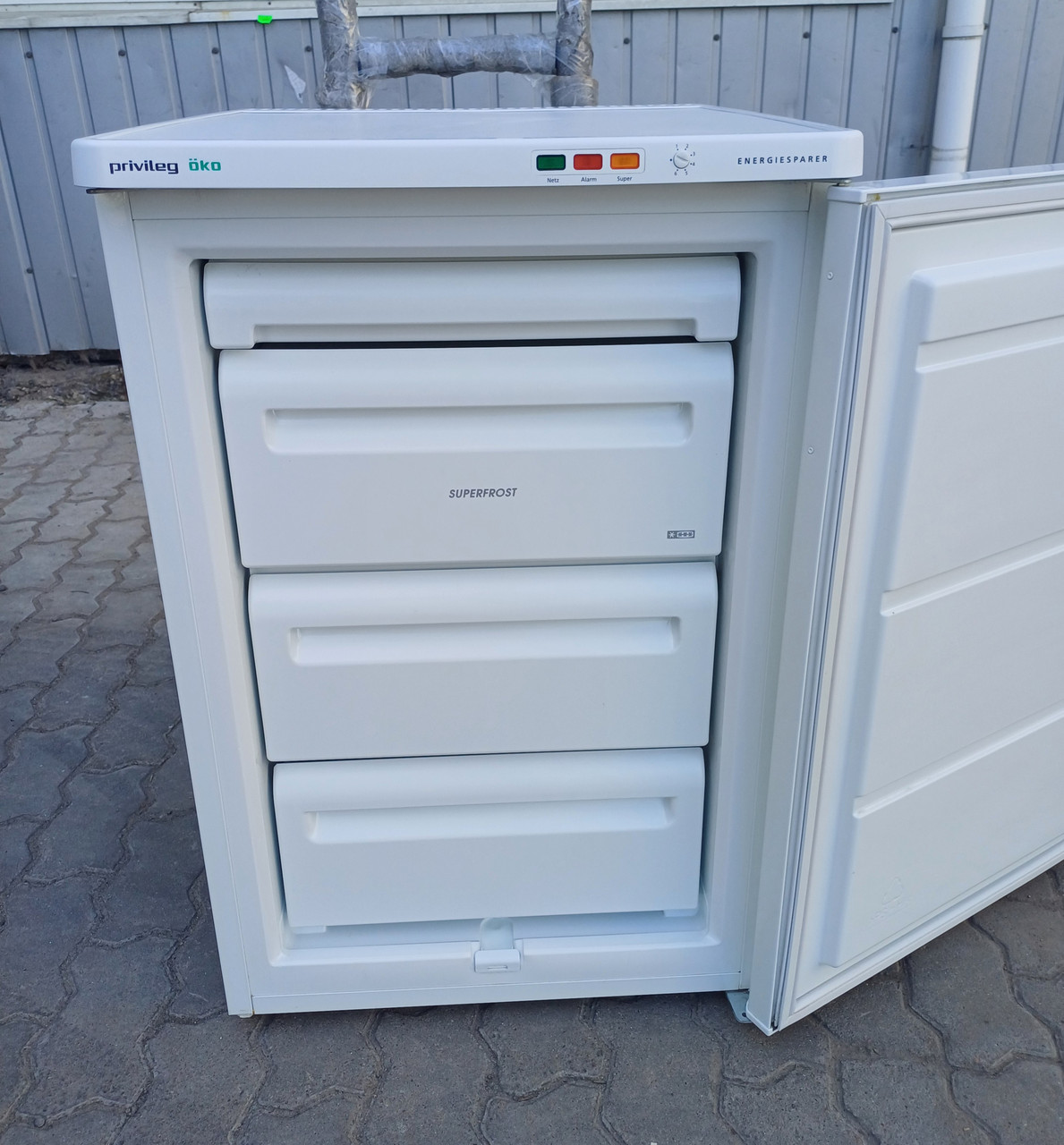 Морозильная камера Privileg 100 л 85 см 4 ящика з Німеччини вживана, фото 1