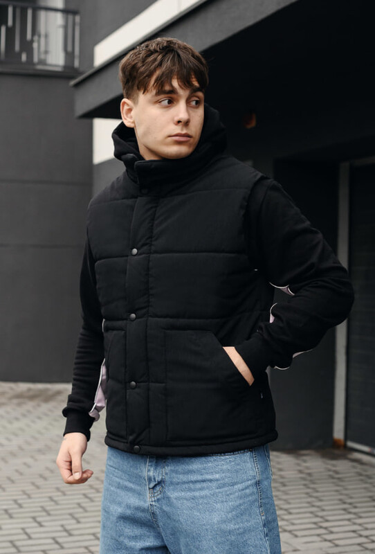 Утеплена чорна жилетка Staff ra black