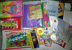 Комплект першокласника для дівчинки набір канцелярії економ для першокласници Україна KOMP1DEKON