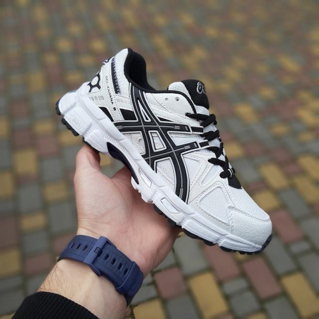 Кроссовки Asics
