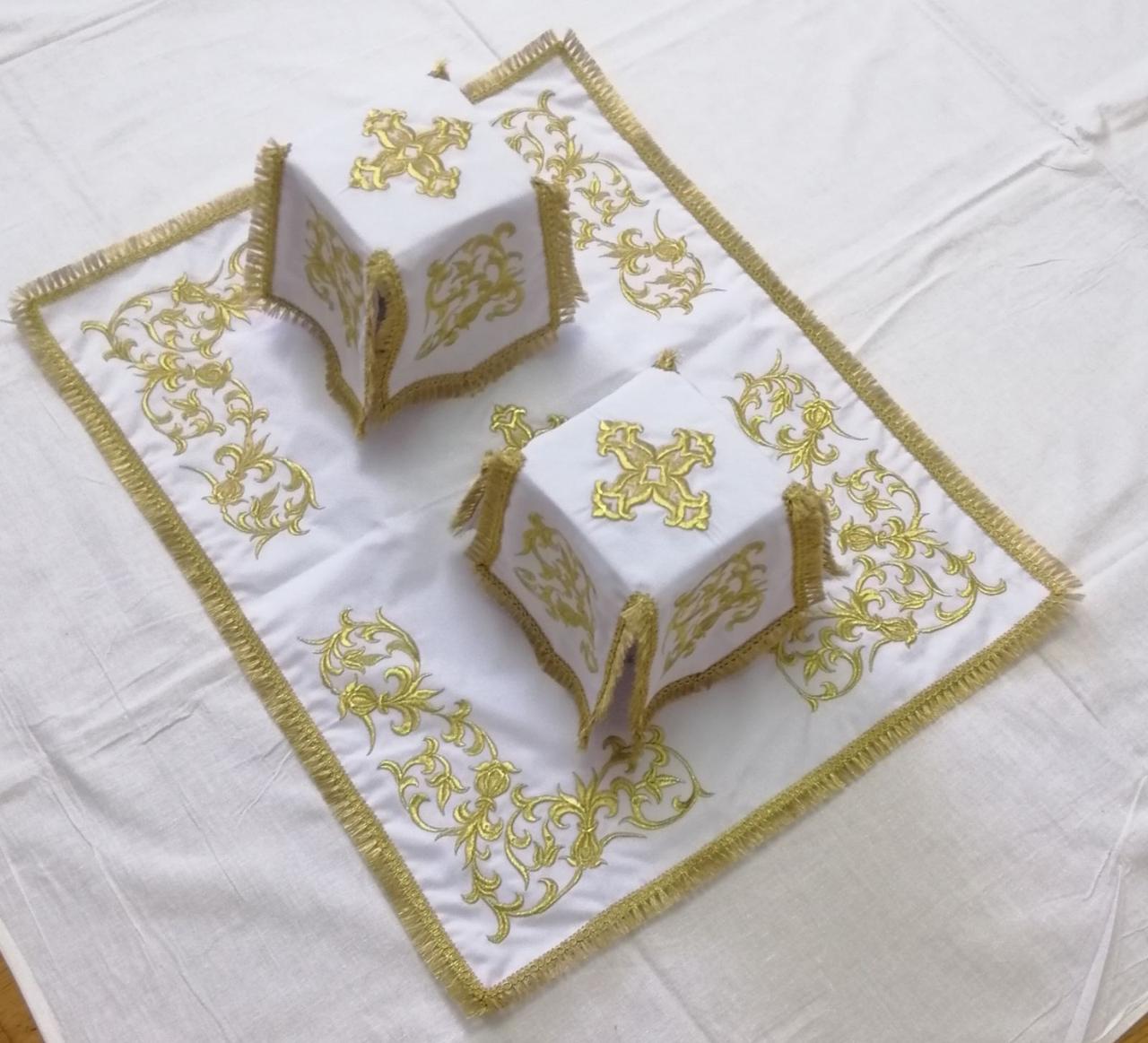 Покрівці з вишивкою на габардині білі, фото 1