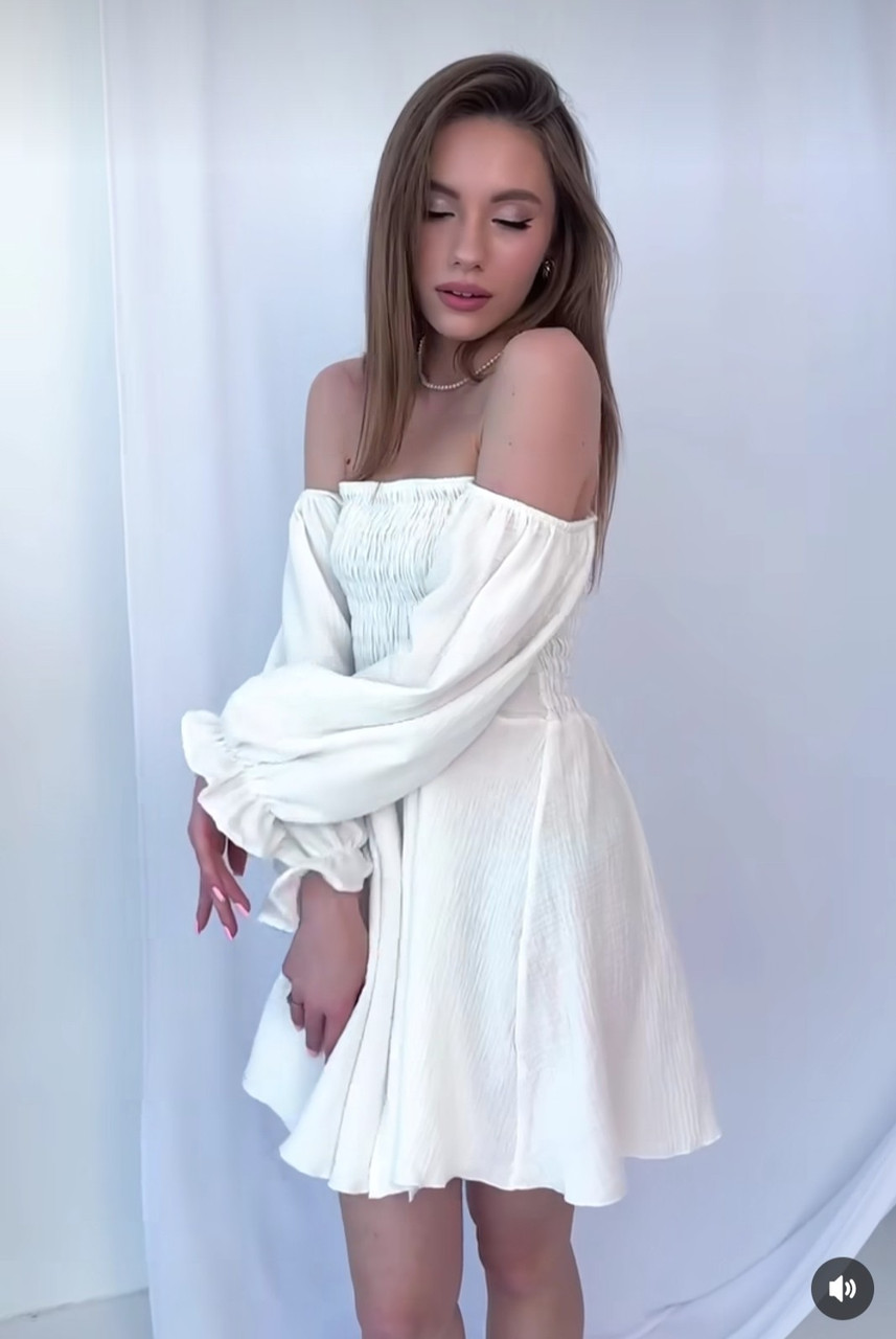 Літня сукня з муслінової тканини білого кольору, кольори в асортименті розміри 42-44, 46-48