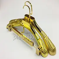 Як доглядати за плічками для одягу, щоб вони служили довго