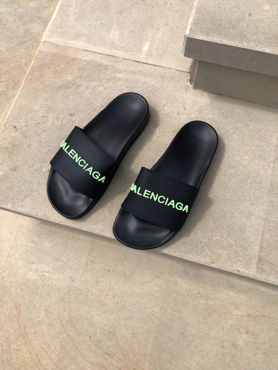 Жіночі літні шльопанці Balenciaga Slides Big Logo Black (чорні) модні легкі шльопанці 0383v Баленсіага vkross