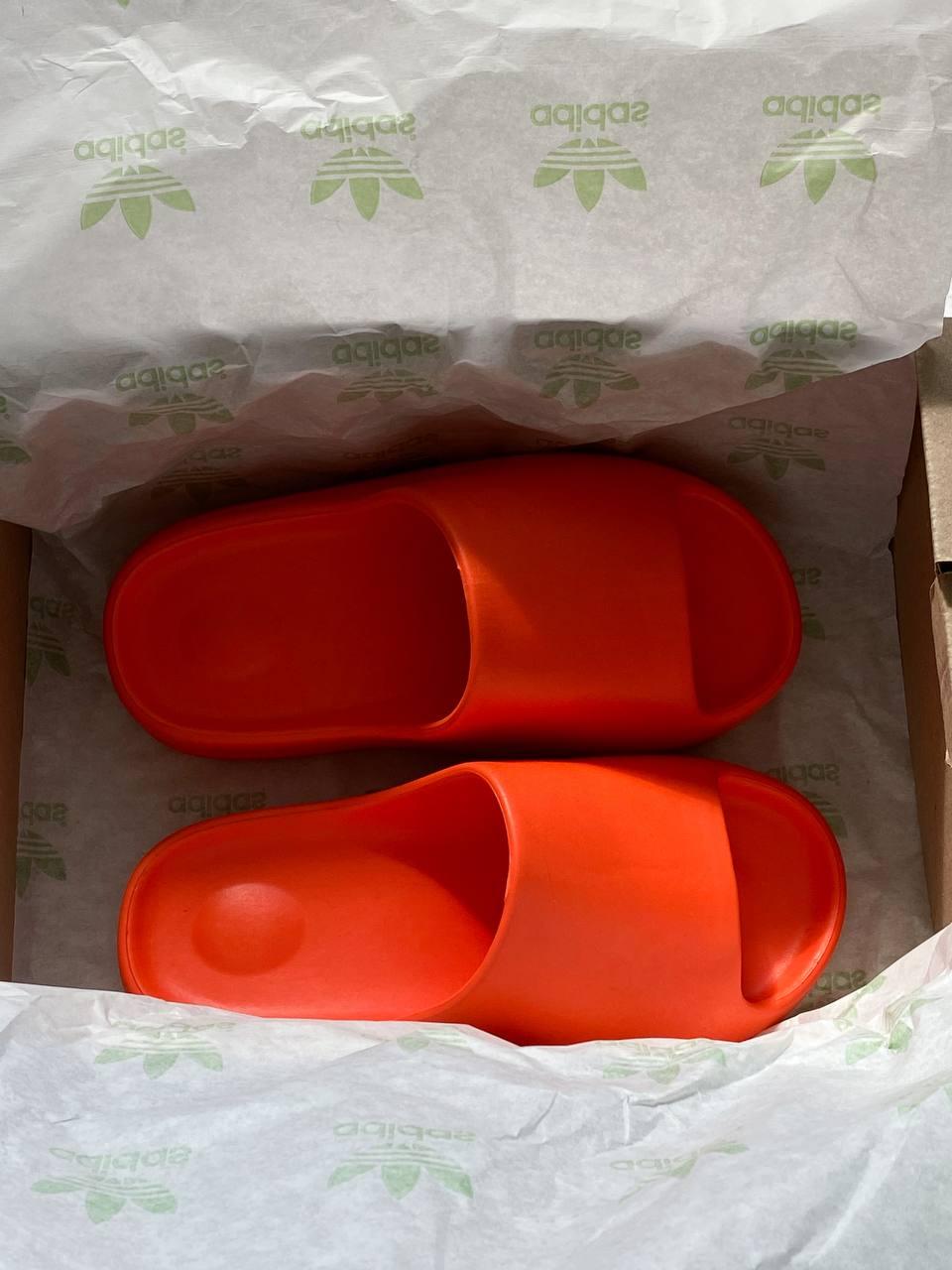 Жіночі літні шльопанці Yeezy Slide Orange (жовтогарячі) модні легкі шльопанці B028 Адідас топ, фото 1