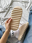 Чоловічі літні шльопанці Yeezy Slide Bone No logo (бежеві) модні легкі шльопанці B031 Адідас топ, фото 8