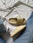 Чоловічі літні шльопанці Yeezy Slide Earth Bone No logo (оливкові) модні легкі шльопанці B032 Адідас топ, фото 7