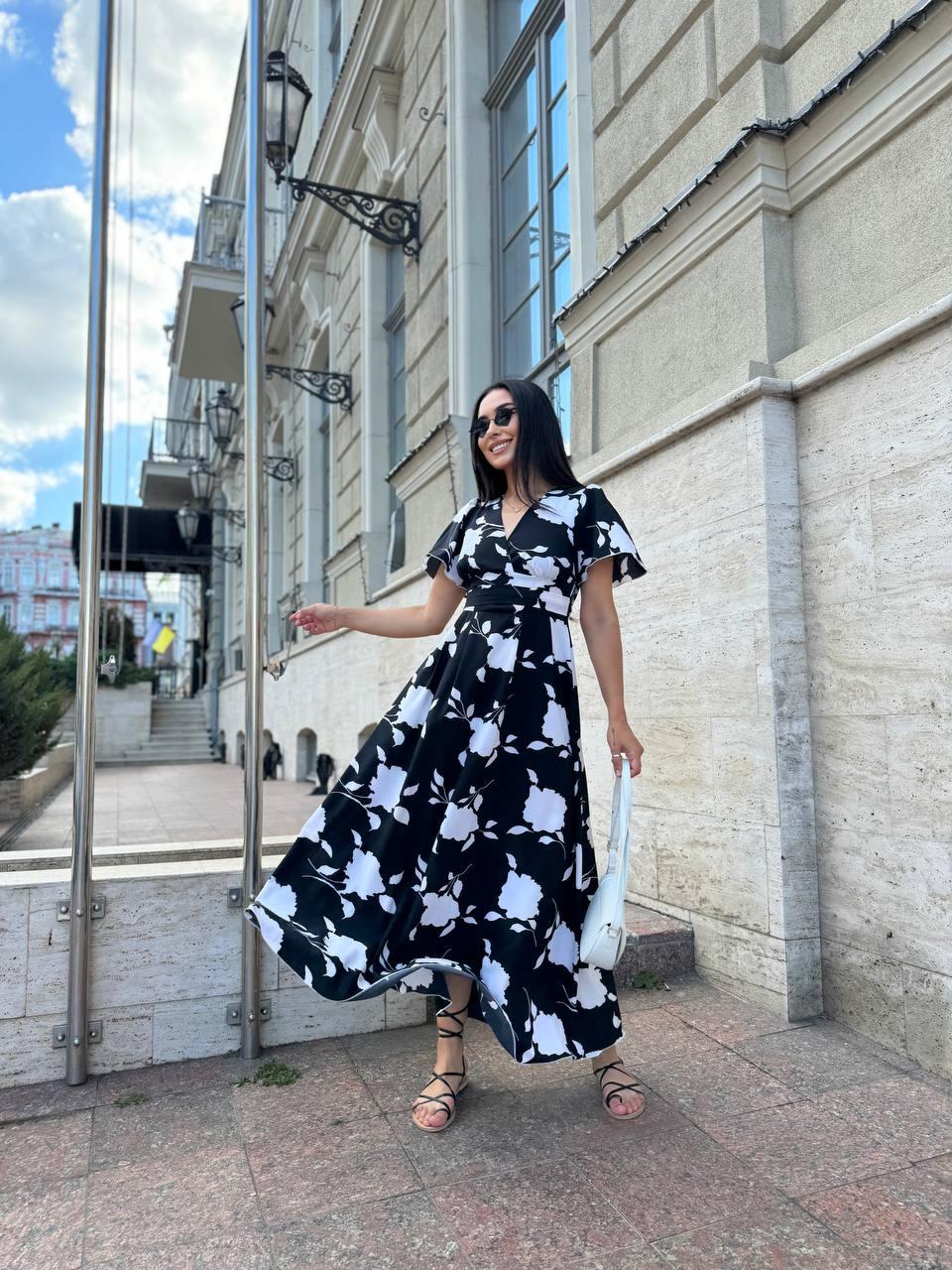 Прогулянкова сукня NOBILITAS 42-50 чорного кольору, фото 1