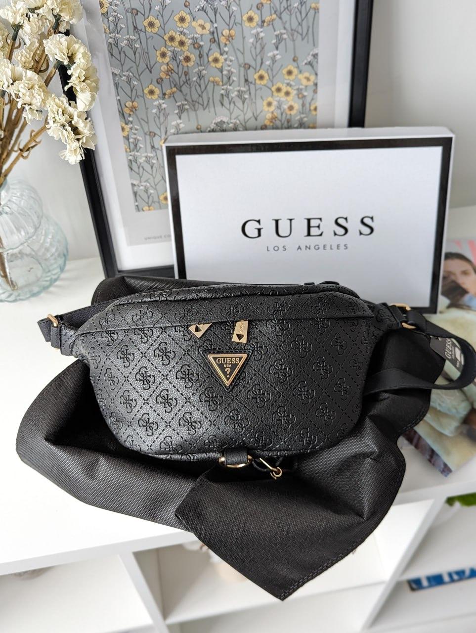 Бананка Guess чорний стеганий