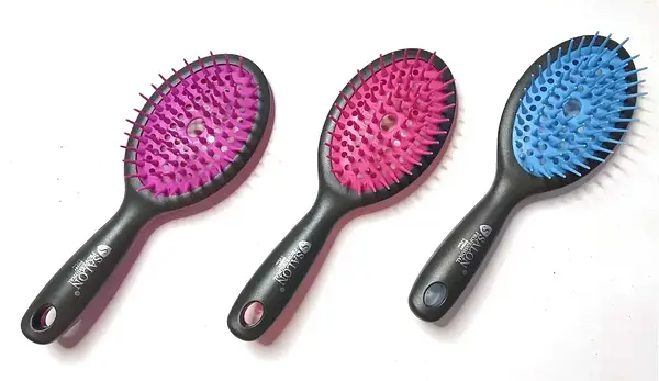 Щітка масажна силіконова Salon Professional 8H60 (колір в асортименті)