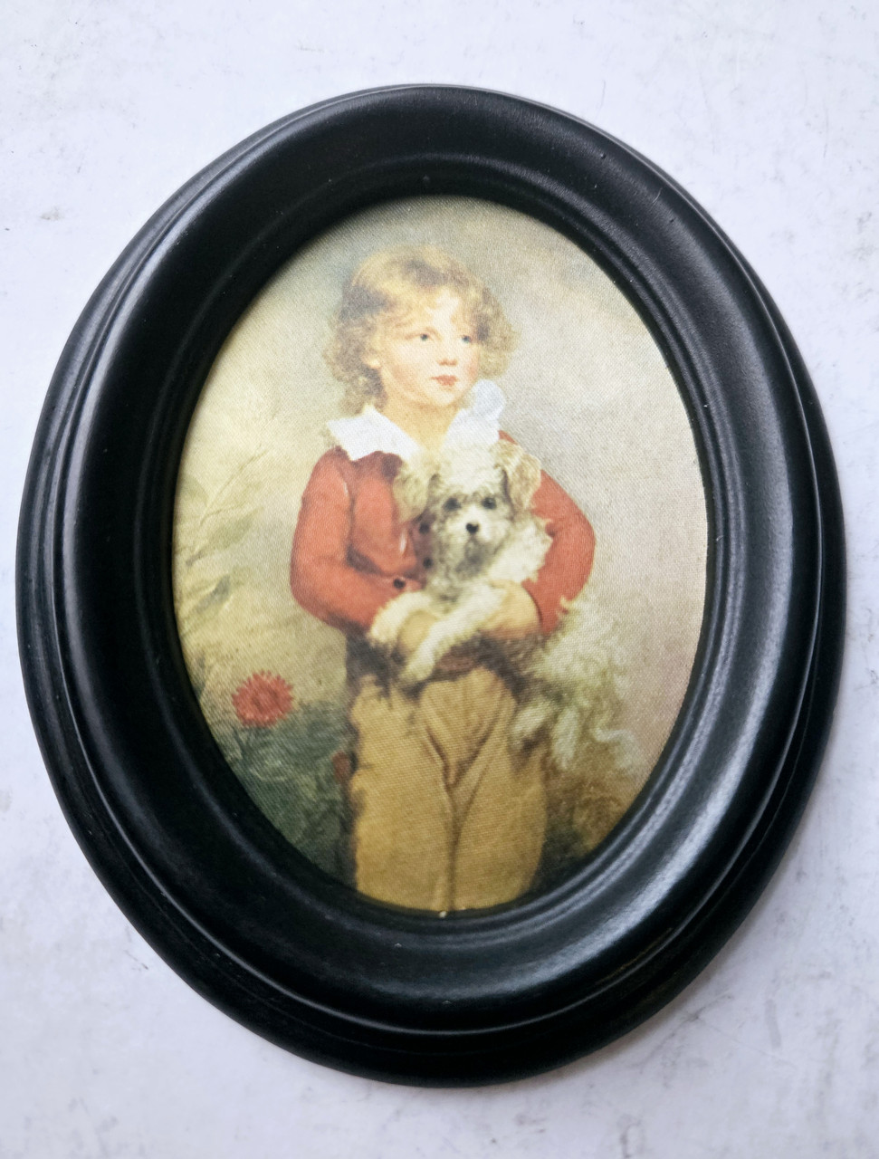 Картина на шовкі в дерев'яній рамі Хлопчик із собачкою, фото 1