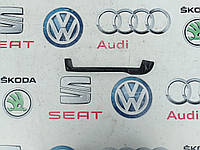 Накладка переднього правого сидіння Volkswagen Passat B5/Golf4/Bora/Skoda Octavia Tour 1J0881348F