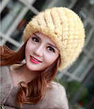 Хутряна жіноча шапка з в'язаної норки кремова., фото 3