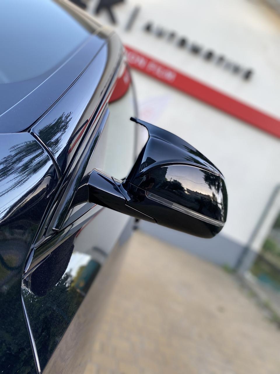 Накладки на дзеркала BMW X6 G06 тюнінг лопухи стиль X6M F96 (чорний глянець)