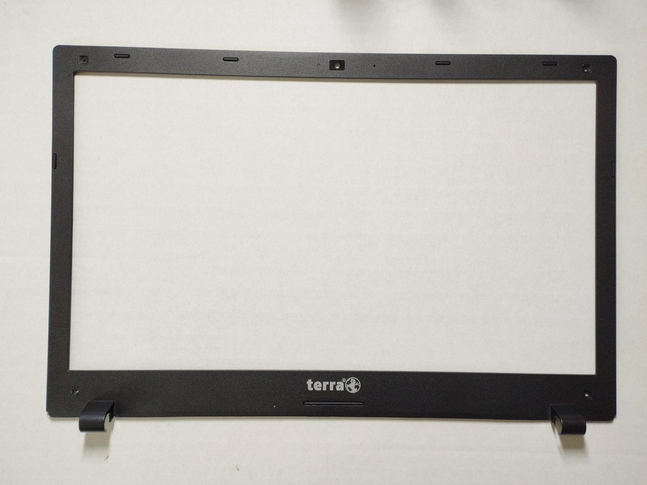 Terra Mobile 1529H Clevo W550 Stone NT310-H Dexp W550 Корпус B (рамка матриці) 6-39-W5503-01