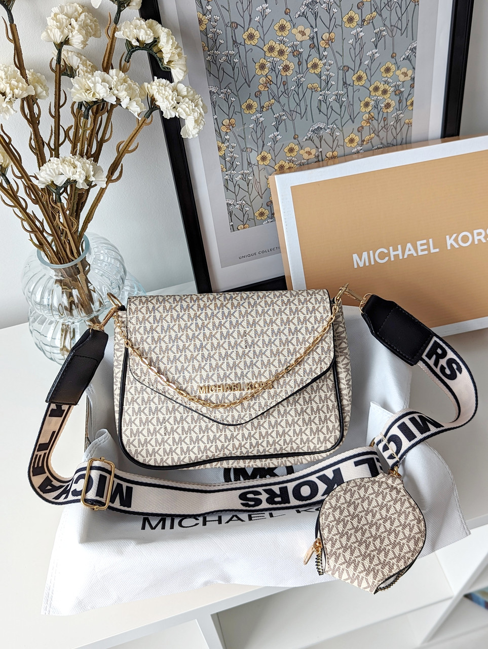 Сумка жіноча Michael Kors крос-боді 2 в 1 Майкл Корс молочний із чорними вставками