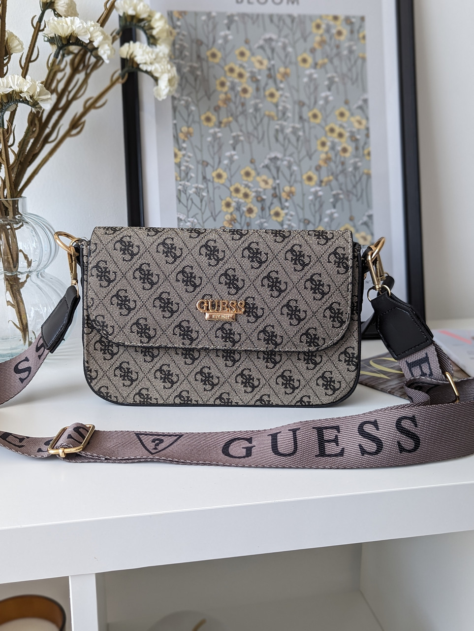 Сумка жіноча Guess сірий крос боді через плече Гесс