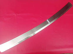 Накладка на задний бампер с загибом Toyota Auris 2013-2018