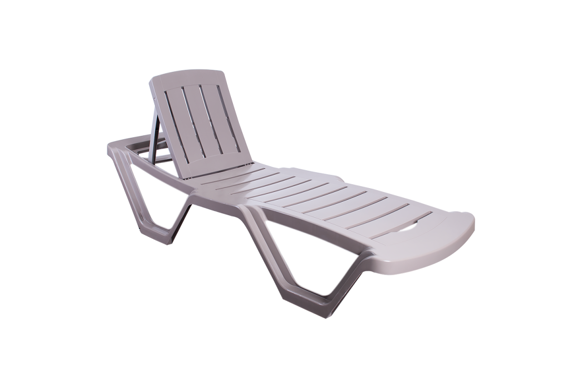 Шезлонг пластиковый Комфорт в цвете капучино, Украина