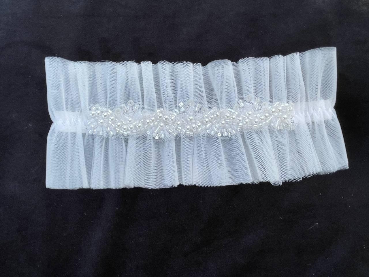 Весільна підв'язка для нареченої Айворі Підв'язка весільна на ногу Весільна підв'язка з декором, фото 1