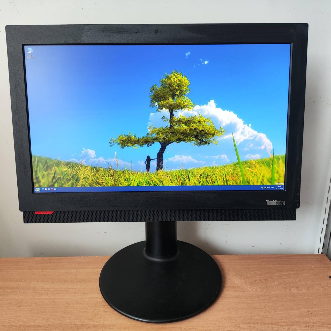 Моноблок б/в Lenovo ThinkCentre M800z i3-6100/8Gb DDR4/SSD 120Gb/21.5" Full HD/Web-cam