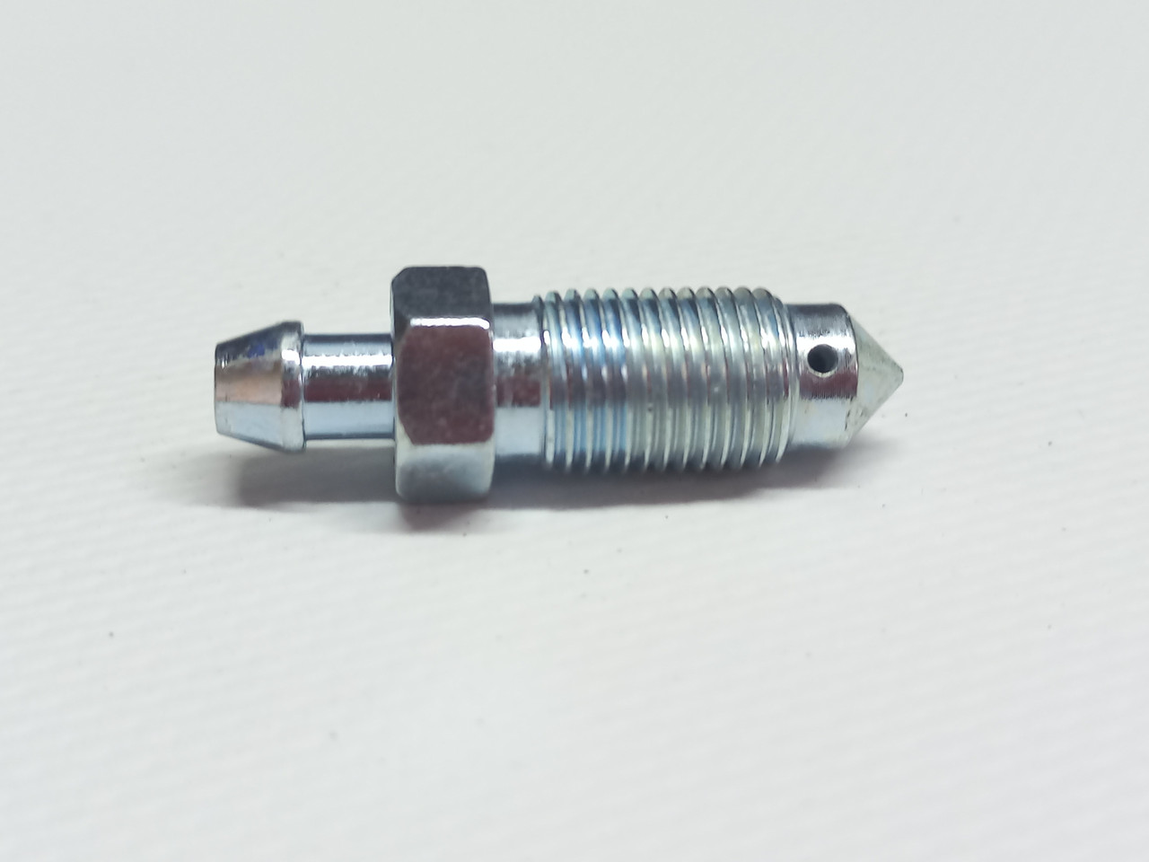 Штуцер прокачування супорта