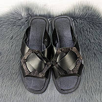 Шльопанці шкіряні жіночі чорні на плоскій підошві Prime 4514, фото 3