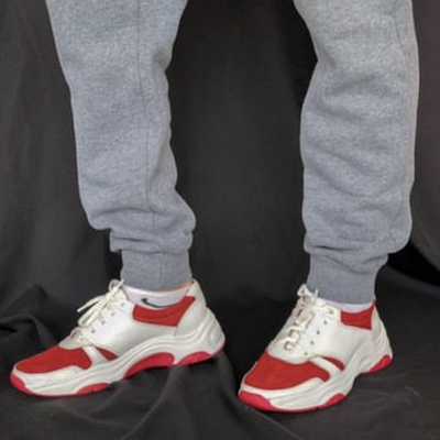 ЧОЛОВІЧІ КРОСІВКИ ТА КЕДИ 