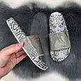 Шльопанці жіночі Sopra сірі зі стразами та зміїним принтом 2305, фото 3