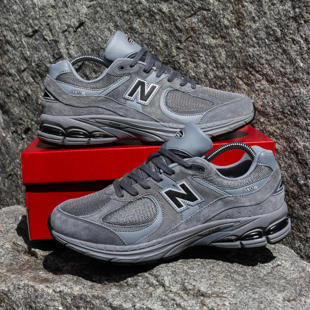 РОЗПРОДАЖ Чоловічі Кросівки New Balance 2002R графіт