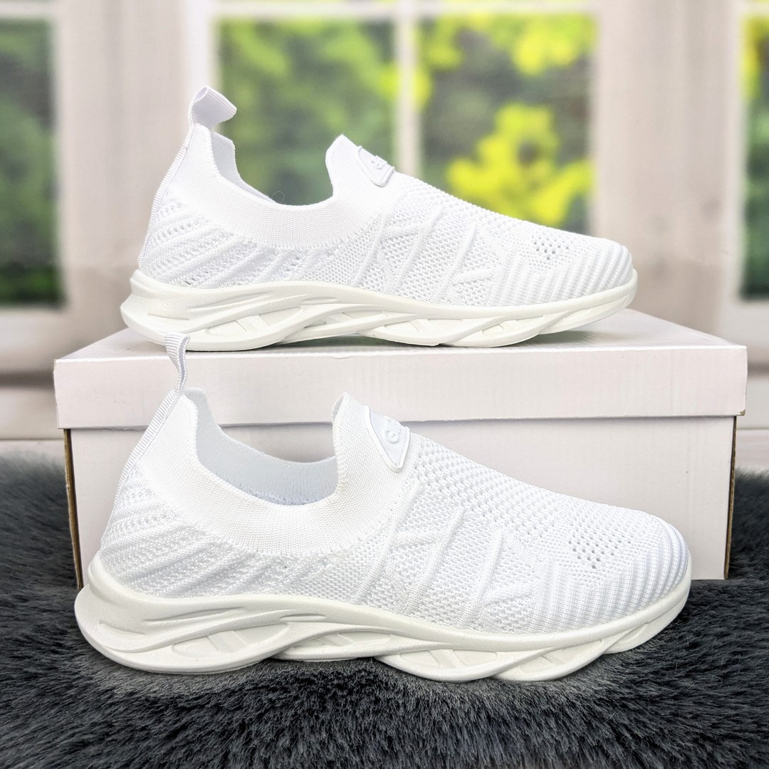 Кросівки жіночі текстильні білі без шнурків GIPANIS 4511, фото 1