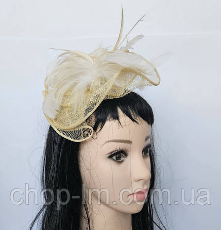 Капелюх бежевий Пір'ятко/жіноча святкова вуалетка, фото 1