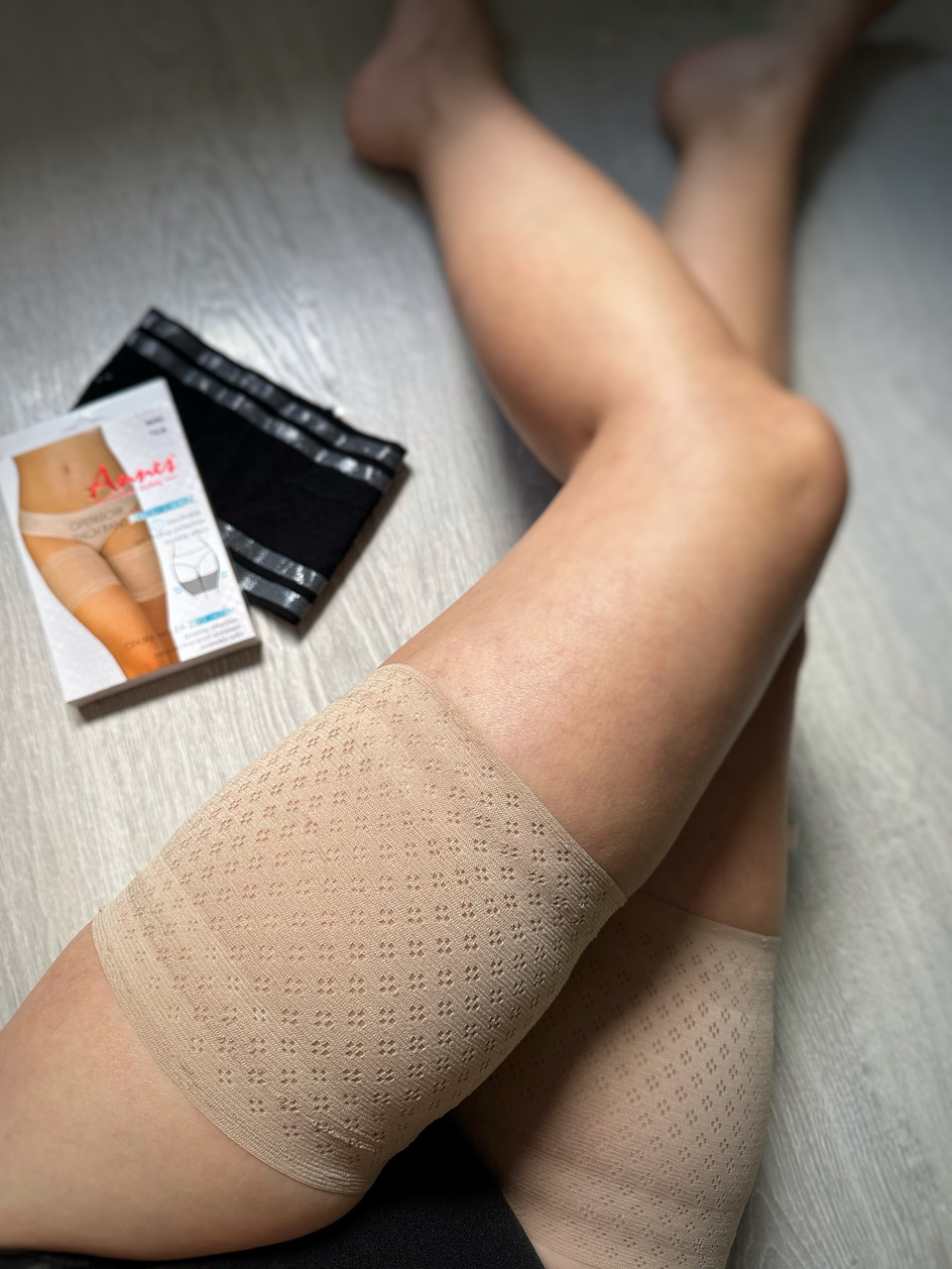 Бандалетки на стегна дихаючі від натирання Annes Openwork Thigh Band With Silicone бежеві чорні розміри S-XXXL