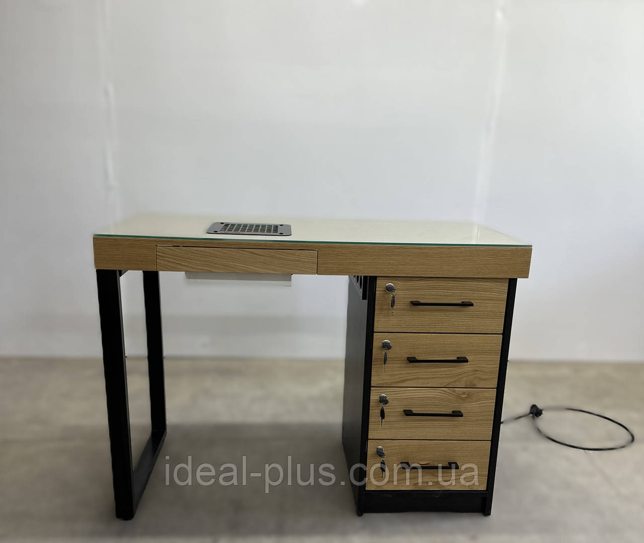 Манікюрний стіл для майстра манікюру PREMIUM-03 однотумбовий манікюрний стіл з розетками для салону краси, фото 1