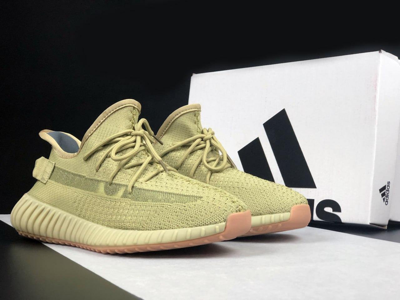 Чоловічі кросівки Steely Yeezy Boost 350 Beige (Бежеві) Взуття Стайл Ізі Буст 350 сітка повсякденні весна літо, фото 1