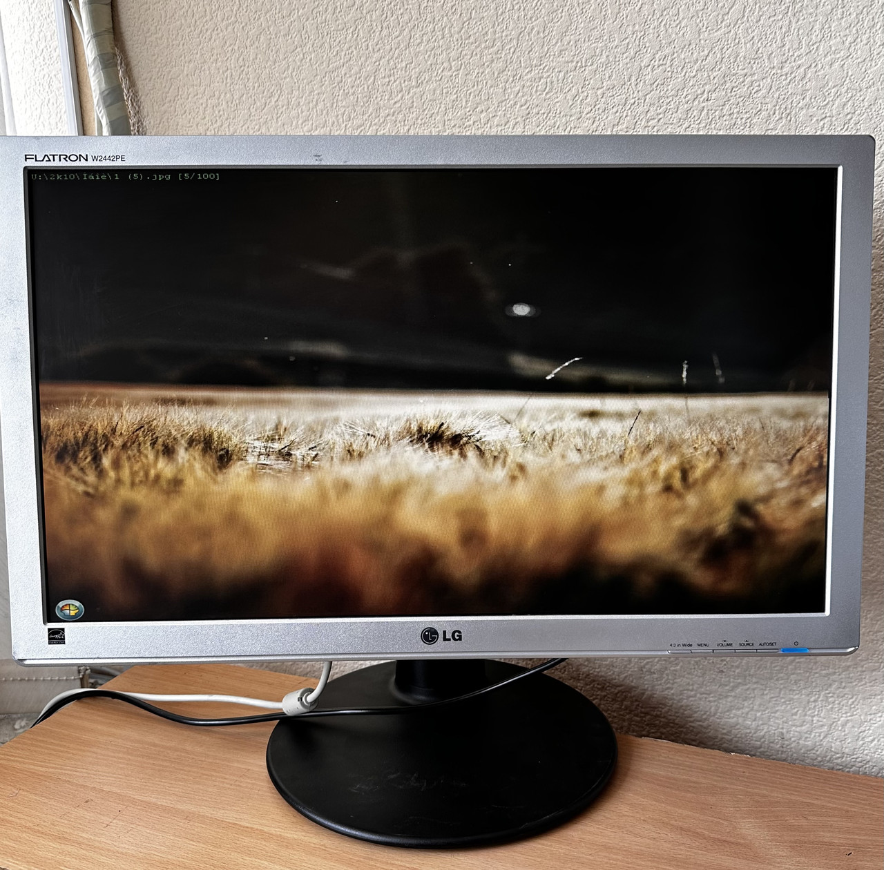 Монітор 24" LG Flatron W2442PE-SF 1920х1080 VGA/DVI/HDMI 2 мс 16:9, фото 1