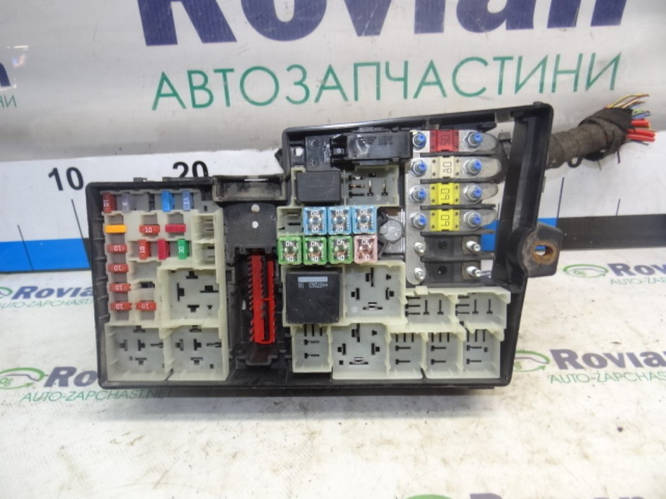 Блок предохранителей (1,8 Duratec-HE 16V) Ford C-MAX 2007-2010 (Форд ...