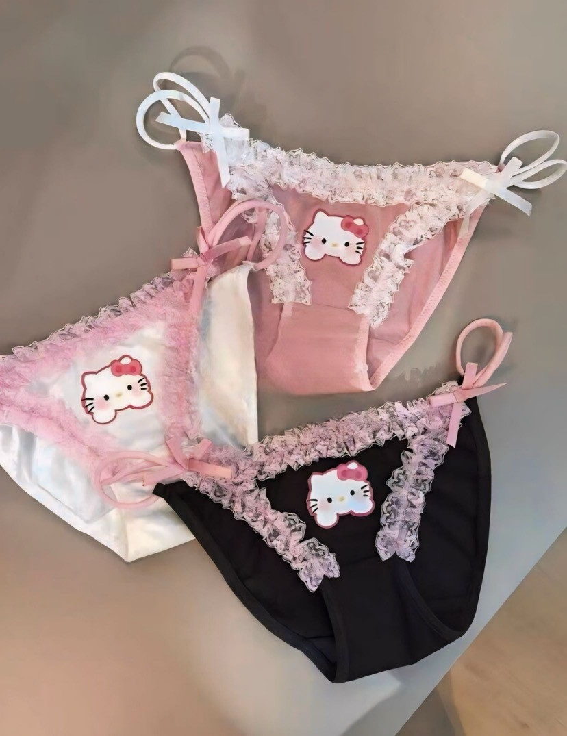 Милі жіночі та підліткові трусики hello kitty. Труси Хеллоу Кітті з рюшиками для дівчат.