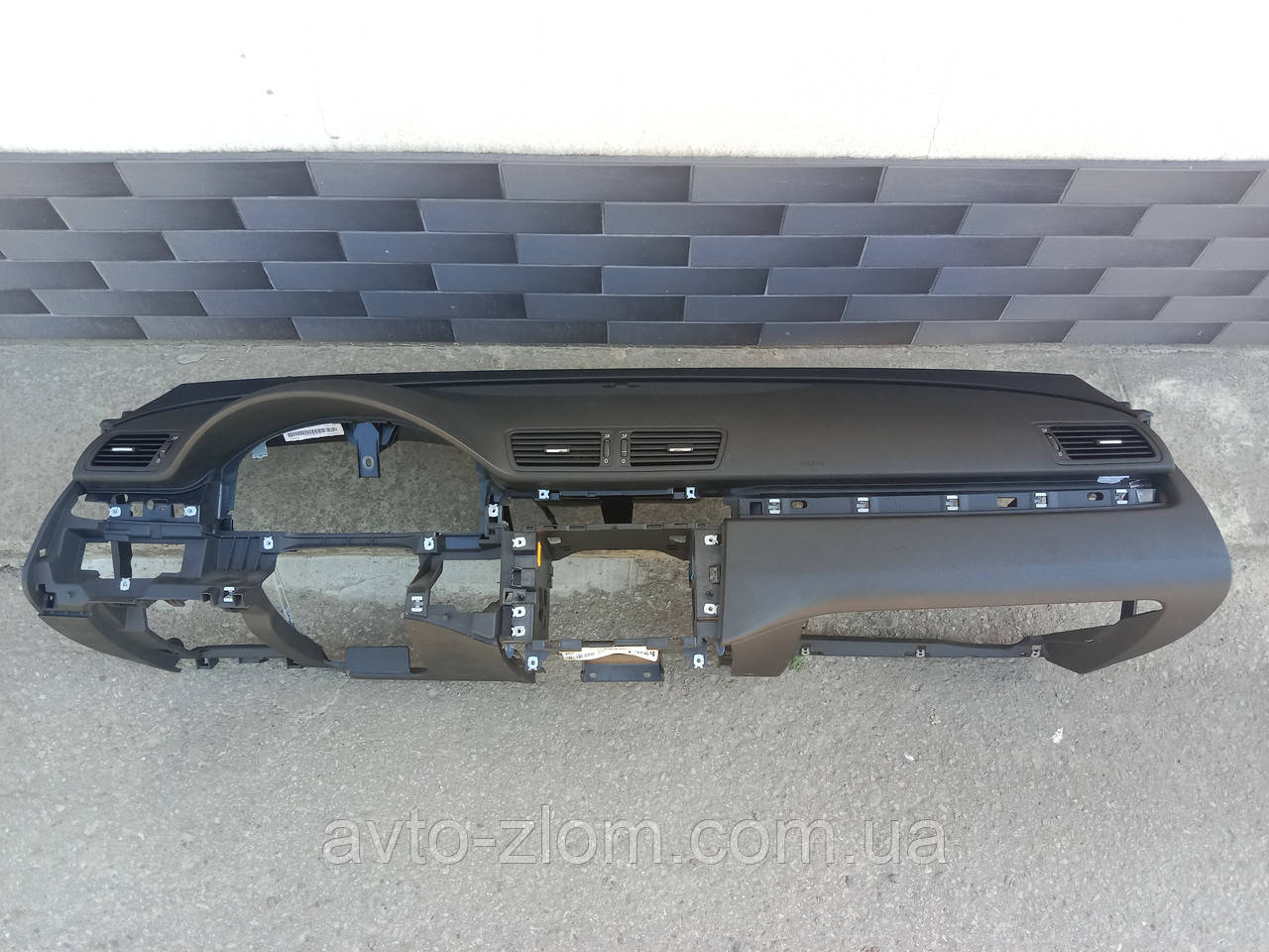 Торпедо Volkswagen Passat B6. Пасат Б6. 3C1857003.