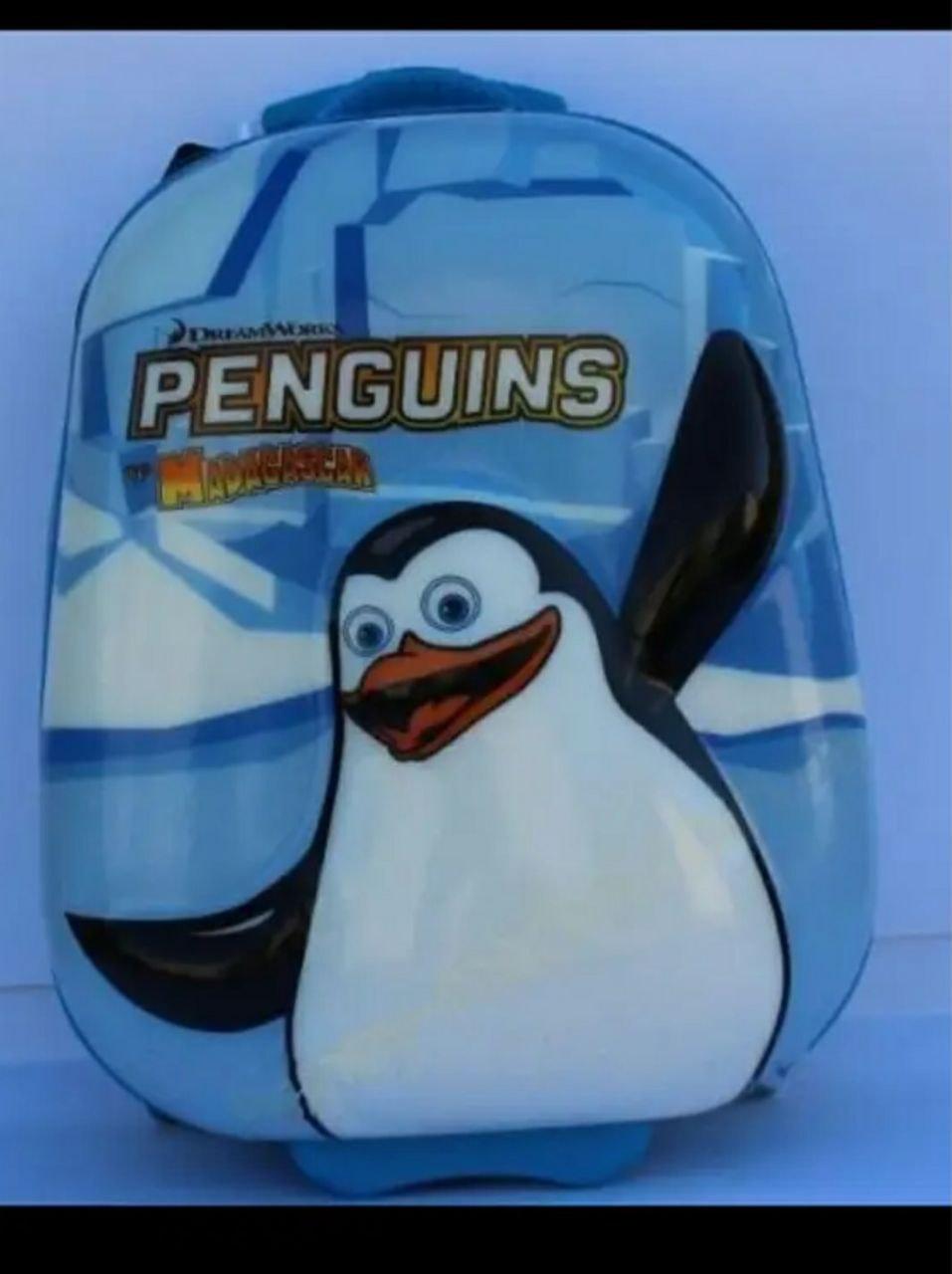 Чемодан детский ручная кладь 2 колеса Пингвин L 17 IMG4960