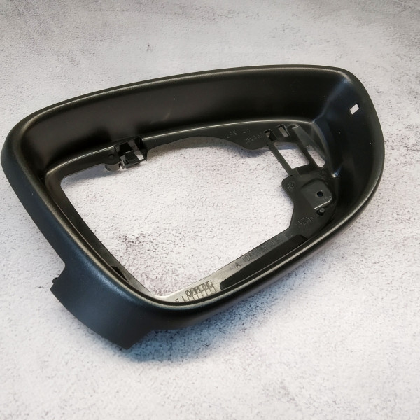 Рамка дзеркала правого VW Scirocco (Фольксваген Сирокко) 3C8857602A9B9