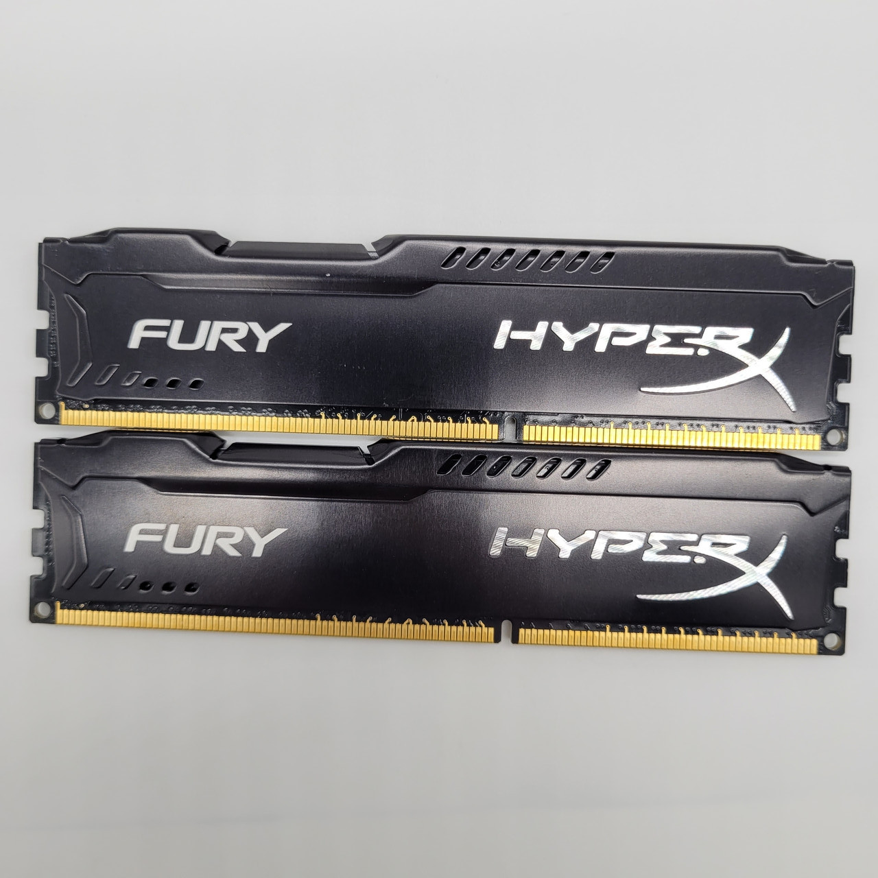 Пара оперативної пам'яті Kingston HyperX Fury DDR3 8Gb (2x4Gb) 1866MHz PC3-14900U 1R8 CL10 (HX318C10FBK2/8) Б/В