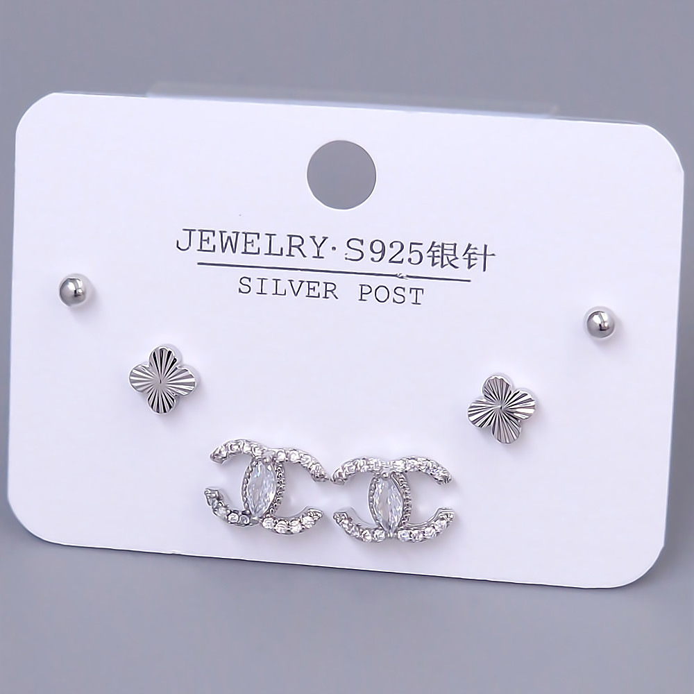 Набір із 3-х пар сережок-гвоздиків FJ. Родій. Камені: білий циркон