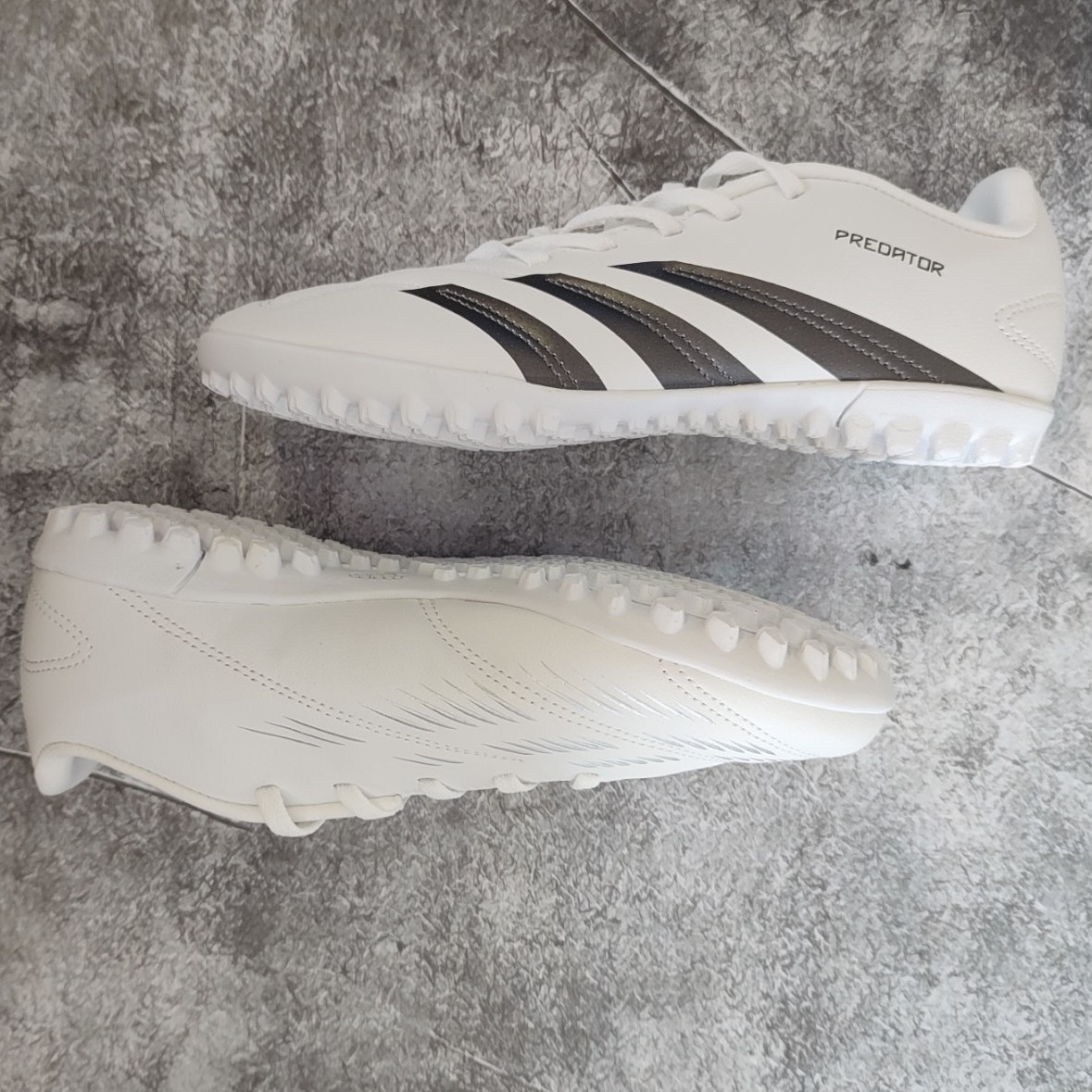 Сороконіжки Adidas Predator TF/футбольне взуття